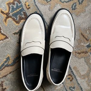 Brand new Vagabond white Alex loafers size 36/USA 6